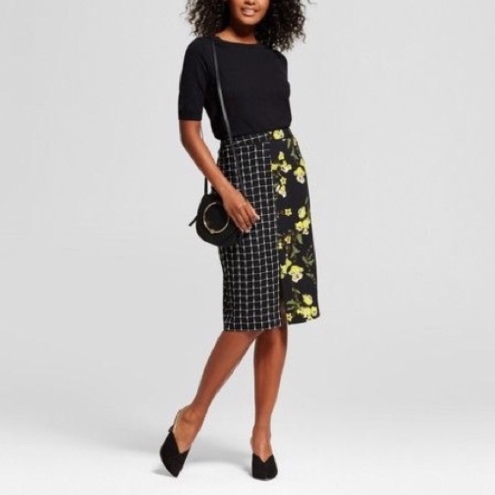 FINAL🚨DONATING SOON‼️ Geometric Floral Print Pencil Skirt 〰️
